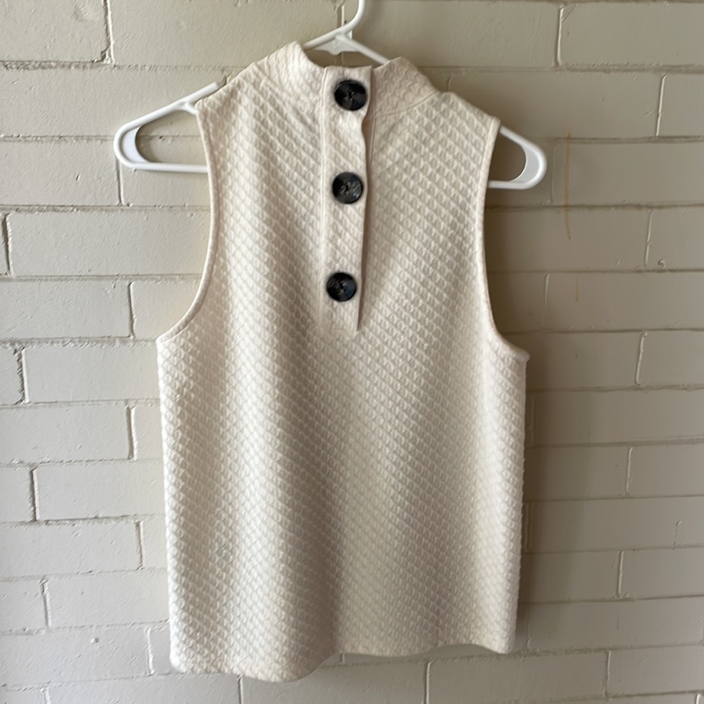 Anthropologie eri + ali Sleeveless mock turtleneck top. Waffle knit - Picture 4 of 6